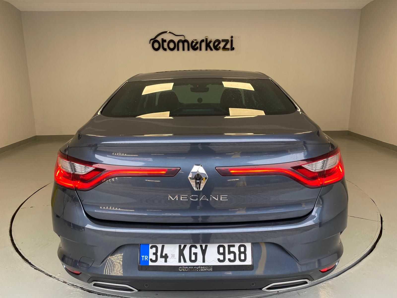 RENAULT MEGANE 19